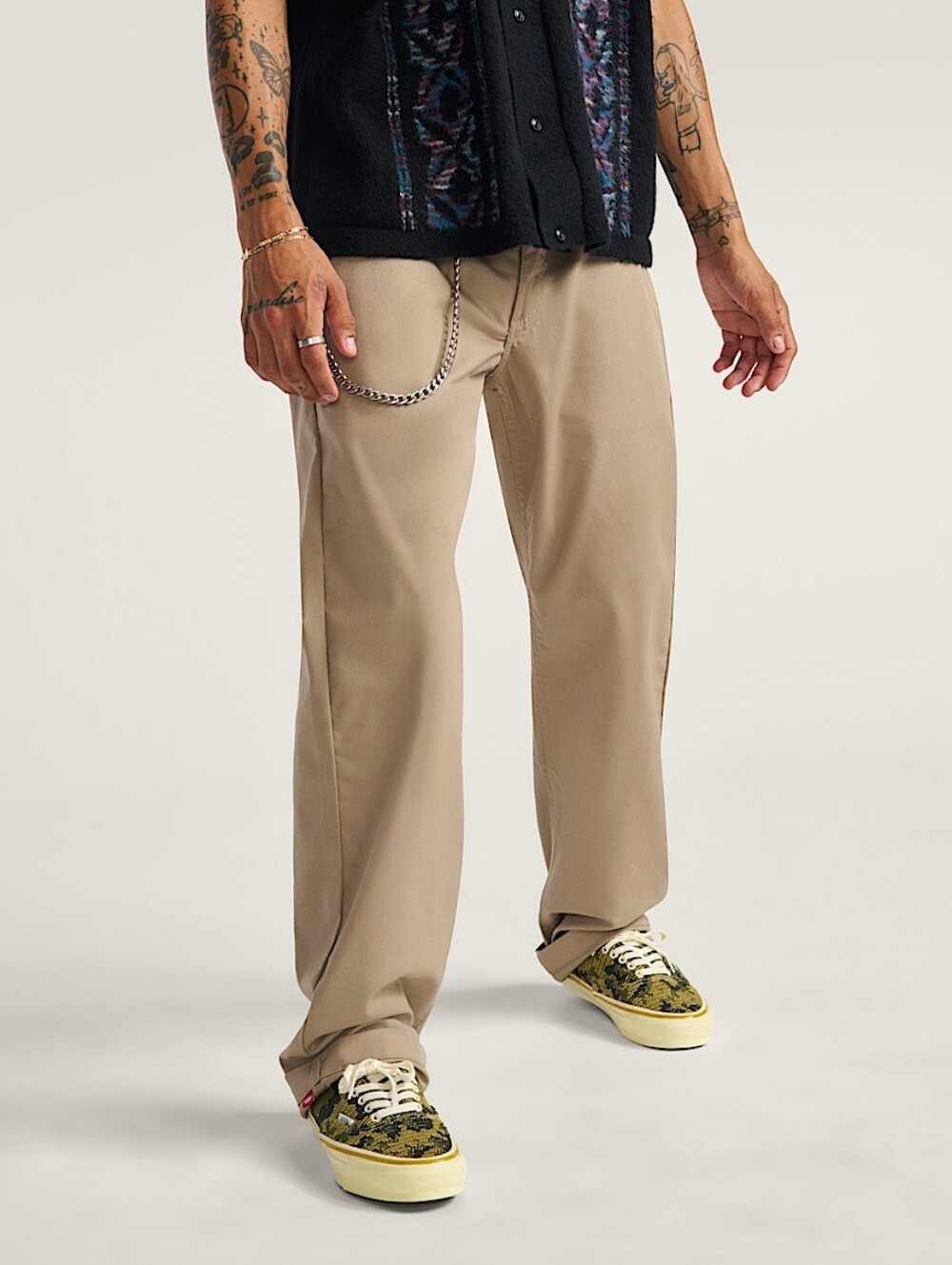 Vans Relaxed fit Khaki Tan Chino Pants Size 31x327